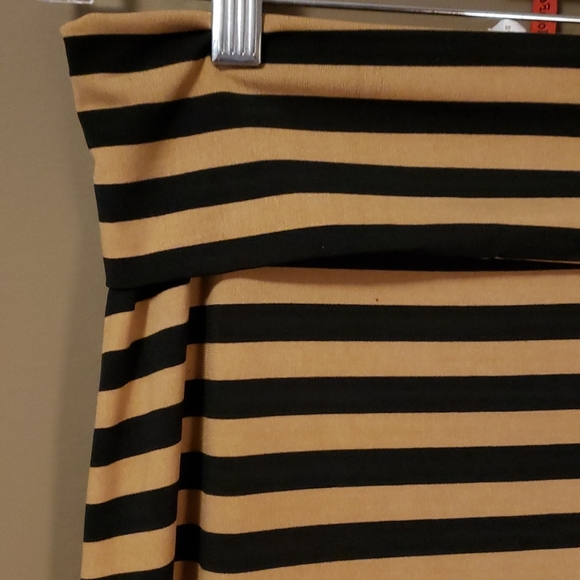 Modern Maxi Skirt - Picture 2 of 4